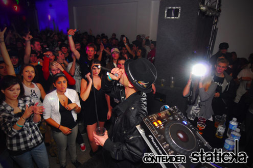 Jo-S Singing Emeralds with DJ Friction at Bassrush